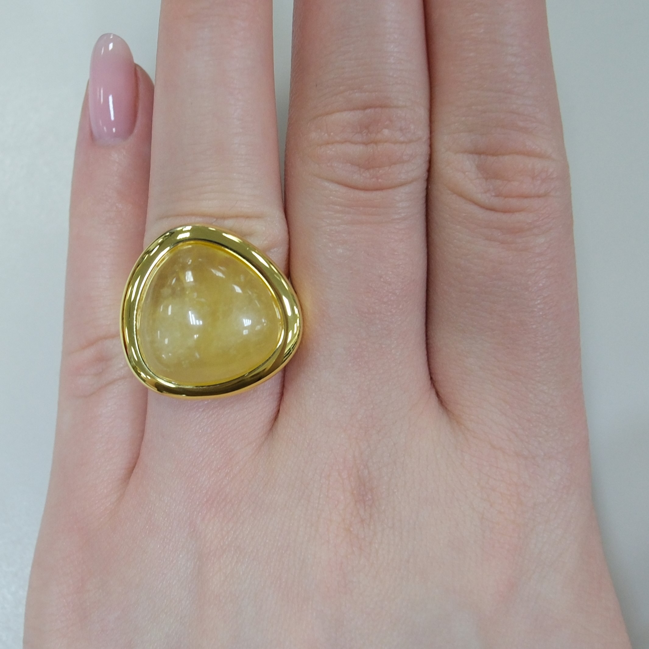 Серебряное кольцо с желтым бериллом